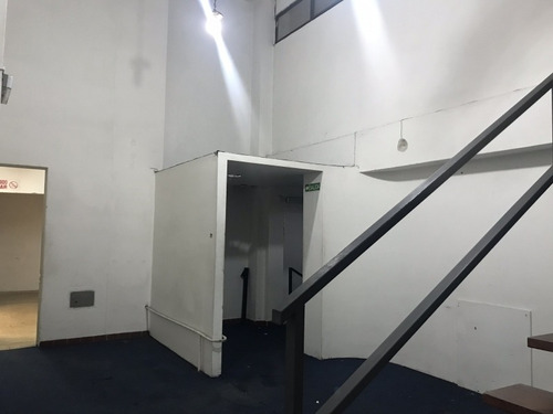 Diri Local Comercial A Mts De 18 Frente A Pza Cagancha 300m2