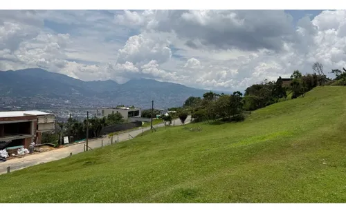 Excelente Lote En Venta Con Vista A Medellín, Los Balsos - El Poblado