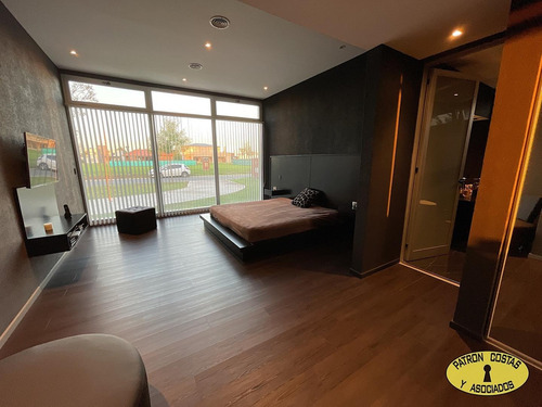 2848ro- Excelente Casa De Una Planta En Barrio El Trébol.