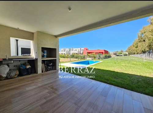 Casa Venta 5 Ambientes En Santa Elena Pilar Del Este Lote De 570 M2