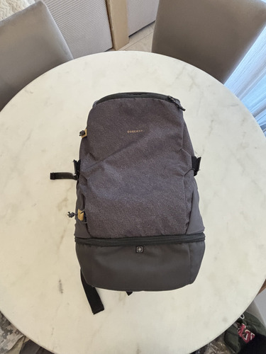 Mochila Quechua Arpenaz Nh 500 Gris Oscuro Liso (Usado)