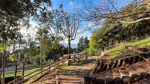 Fina Y Gran Casa En La Mejor Ubicación De Punta Larga