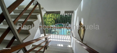 Apartamento Piso Medio Remodelado 160 M² 3h, 3b, 1p, Residencias Puerto Santo Con Piscina Pozo De Agua En Venta En Los Palos Grandes Avenida 4ta Y 5ta Transversal Caracas