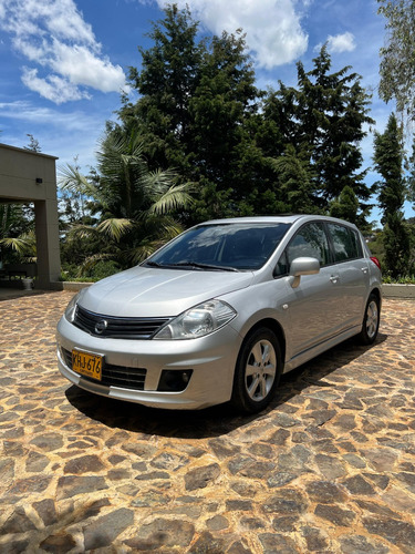 Nissan Tiida 2.011