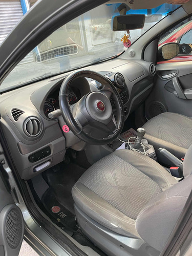 Fiat Palio 1.4 Attractive Flex 5p