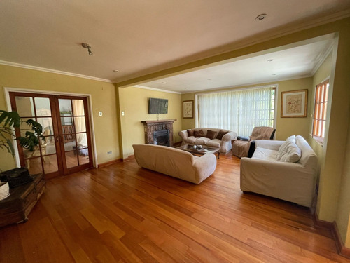 Arriendo Amplio Chalet Ubicado En Miraflores Bajo