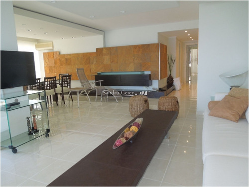 Alquiler Apartamento Primera Linea 3 Dormitorios Y Dependencias- Ref: 1011