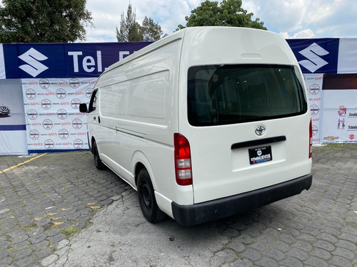 Imagen 7 de 15 de Toyota Hiace Panel Super Larga 2019