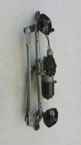 Motor De Brazos Limpiadores Dodge Attitude 2023. (Usado)