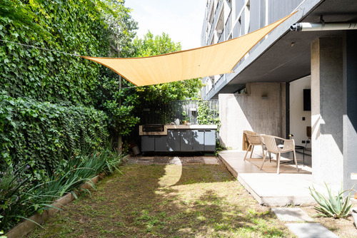 Oportunidad:moderno, Luminoso,seminuevo Con Patio Y 2 Suites
