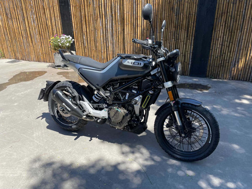 Imagen 6 de 6 de Husqvarna Svartpilen 401