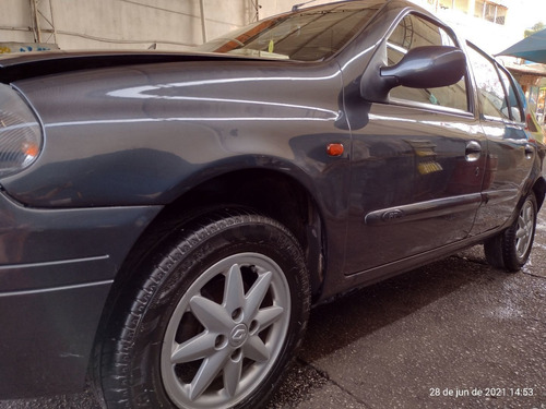 Imagem 8 de 10 de Renault Clio Sedan 2002 1.0 16v Rt 4p