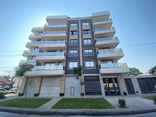 Imagen 2 de 3 de En Venta! Hermoso Local De 38,7m2 Con Baño Completo - Torre Molino Iii - Moreno Centro (lado Sur)