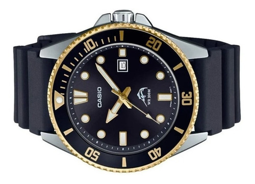 Imagen 2 de 3 de Reloj pulsera Casio Classic MDV-106 de cuerpo color plateado, analógica, para hombre, fondo negro, con correa de resina color negro, agujas color dorado y blanco, dial blanco y dorado, minutero/segundero dorado y blanco, bisel color negro y dorado y hebilla simple