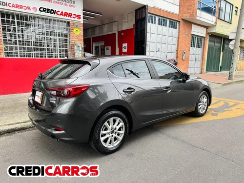 Mazda 3 2.0 Sport Touring