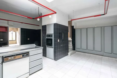 Casa En Venta En Los Rosales. Cod V8059