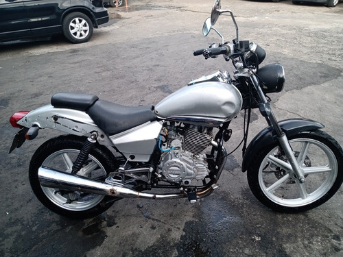 Dafra Kansas 150
