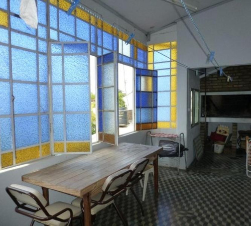 Imagen 9 de 27 de Departamento Antiguo En Pleno Centro De Colón Venta