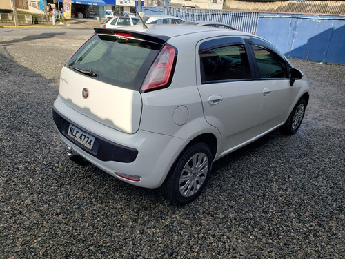 Fiat Punto 2013 1.4 Attractive Flex 5p