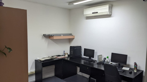 Imagen 3 de 10 de Venta Oficina En Microcentro Con Patio