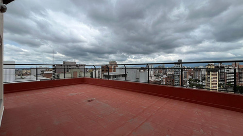 Departamento En Laprida Al 700
