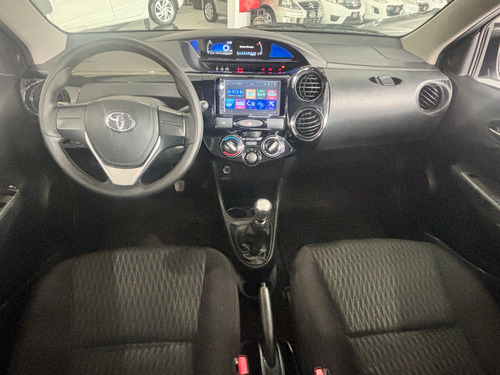 Toyota Etios Etios Sedan X 1.5 (Flex)