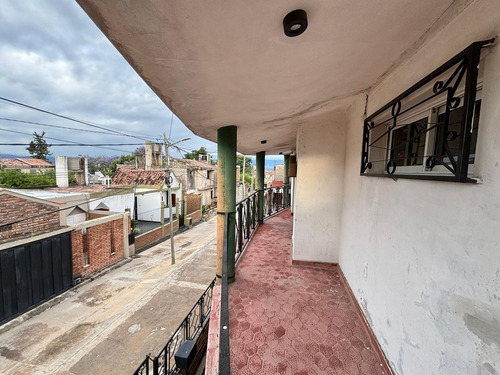 Venta Casa 2 Plantas - B°920vv. - Catamarca