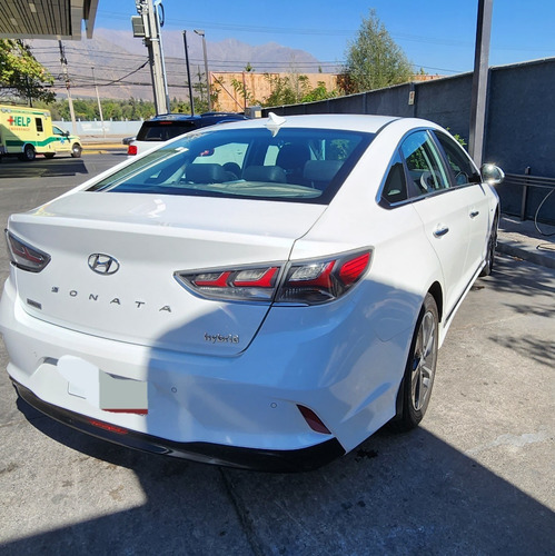 Imagen 7 de 20 de Hyundai Sonata Hev Premium Hev 2.0 Premium