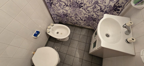 Excelente Departamento 3 Ambientes Con Balcón Y Cochera En Castelli Al 6400, Carapachay