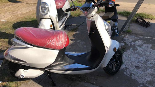 Imagen 1 de 13 de Scooter Elèctrico Grace Motor Bosch 800w