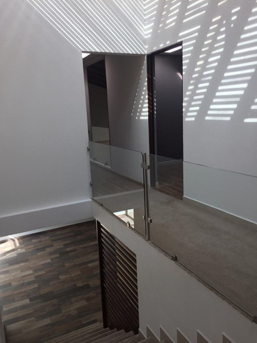 Imagen 23 de 26 de Casa En Venta En Privada Sobre Calle En Metepec