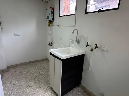 Apartamento En Arriendo En Patio Bonito. Cod A776031