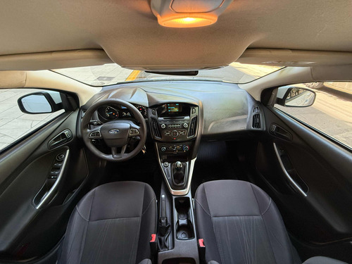 Ford Focus III 1.6 Sedan S