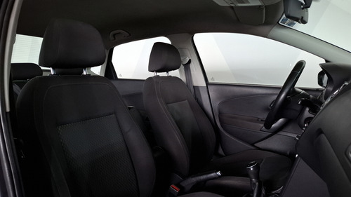 Volkswagen Vento 1.6 HIGHLINE STD.