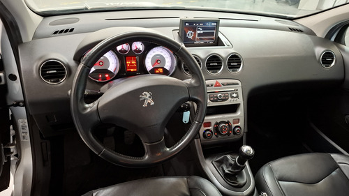 Peugeot 408 2.0 16V ALLURE+