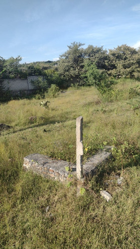 Terreno En Venta 200m2, Col. Acatlipa, Temixco, Morelos.