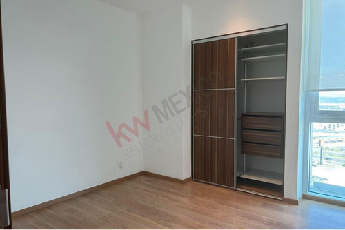 Departamento En Venta Juriquilla Santa Fe Con Balcon
