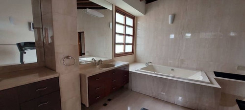 Imagen 20 de 24 de Venta Casa 820 M2 4h/4b/4p Altamira