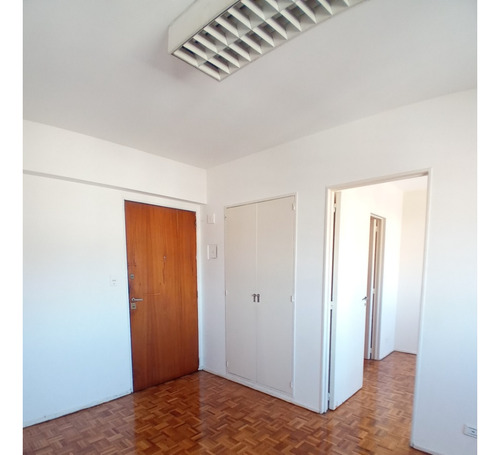 Lindo Departamento De 2 Ambientes En La Calle Esmeralda Al 800, Retiro