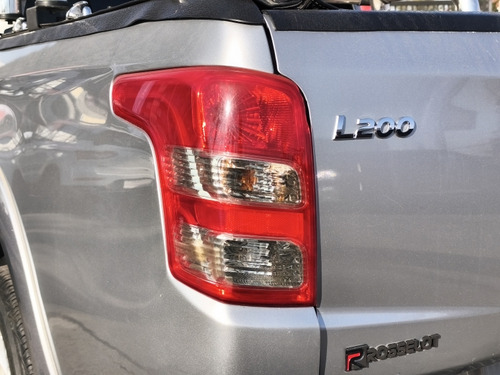 Mitsubishi L200 L200 D/C 2.4 KATANA CR 4X2 LLANTAS/CROMADO