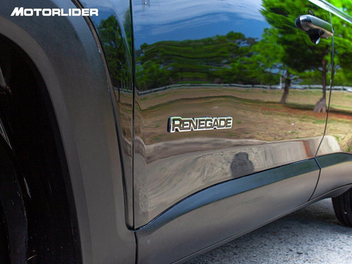 Imagen 20 de 25 de Jeep Renegade Sport 1.8 At | Permuta / Financia