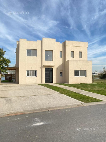 Imagen 5 de 22 de Casa En Venta En El Canton - Maroto Propiedades