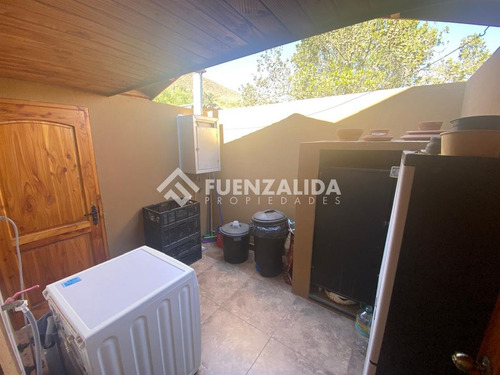 Casa En Venta De 2 Dorm. 2 Baños, Fundo Loreto En La Serena
