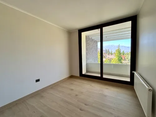 Duplex Con Jacuzzi Y Quincho Privado // 3d + 3b + Servicios