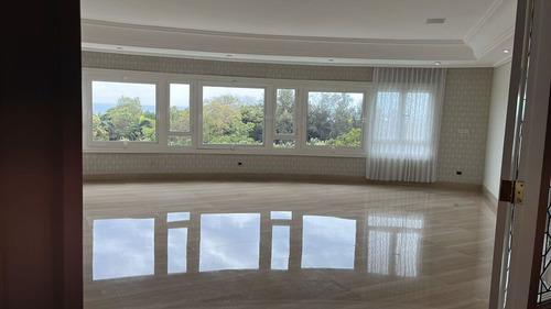 Apartamento En Los Cacicazgos, Santo Domingo