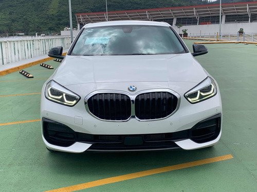 Imagen 2 de 13 de Bmw Serie 1 2020 1.6 5p 120ia Sport Line At