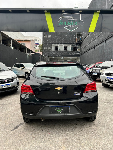 Chevrolet Onix 1.0 MPFI LT 8V FLEX 4P MANUAL