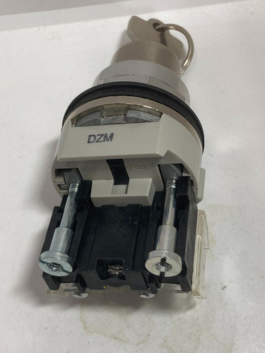 Allen Bradley 800t-h3210a Sel Switch Keyed 2 Pos Key Rem Bbd (Reacondicionado)