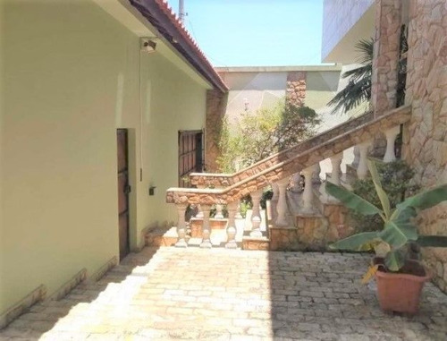 Imagem 4 de 11 de Sobrado Na Água Rasa Com 6 Dorms, 5 Vagas, 250m² - So0959