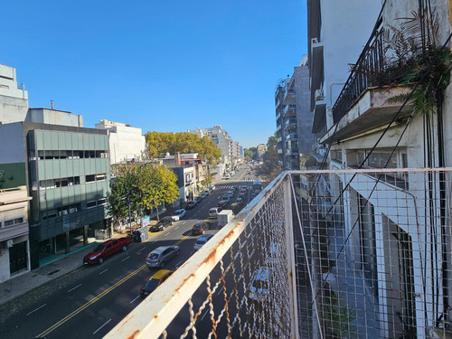 Venta Ph 5 Ambientes Con Entrada Ind. Y Terraza Propia En Colegiales - Apto Crédito Y Sin Expensas .